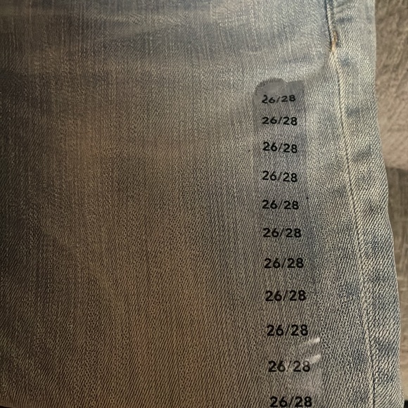 2 pair of American Eagle jeans 👖 - Picture 2 of 7